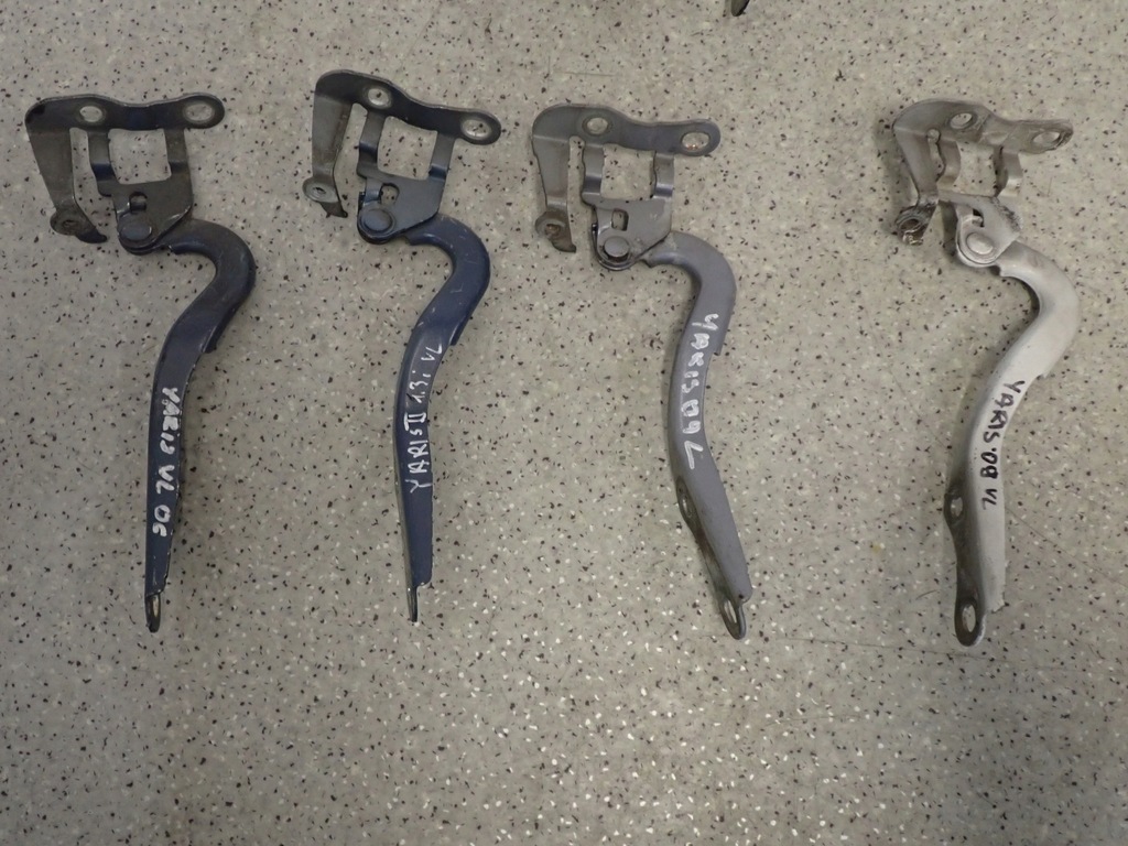 фото №8, Toyota yaris ii 06-09 петля капот левый