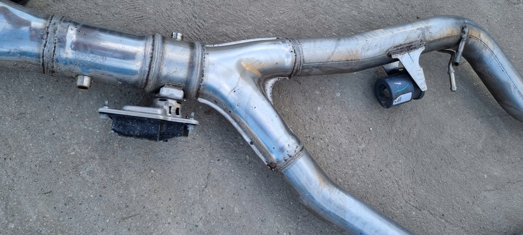 фото №16, Bmw оригинальный номер 8477553 8477554 3' g20 g21 выхлоп гаситель конечный kompletny