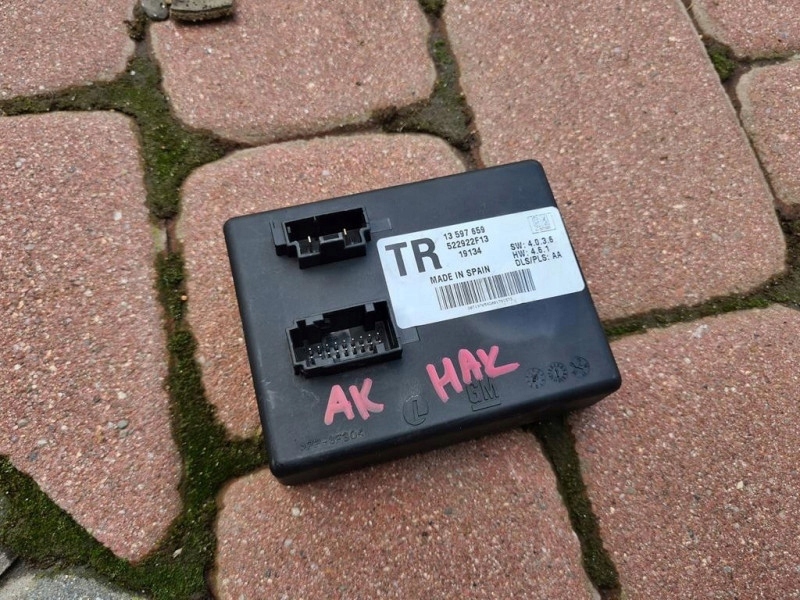 Купити Модуль фаркоп світла 13597659 opel astra k v