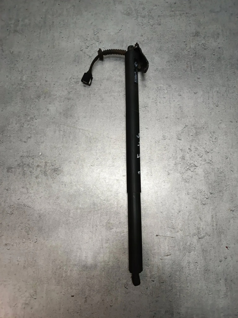 фото №1, Bmw 2 f46 привод крышки