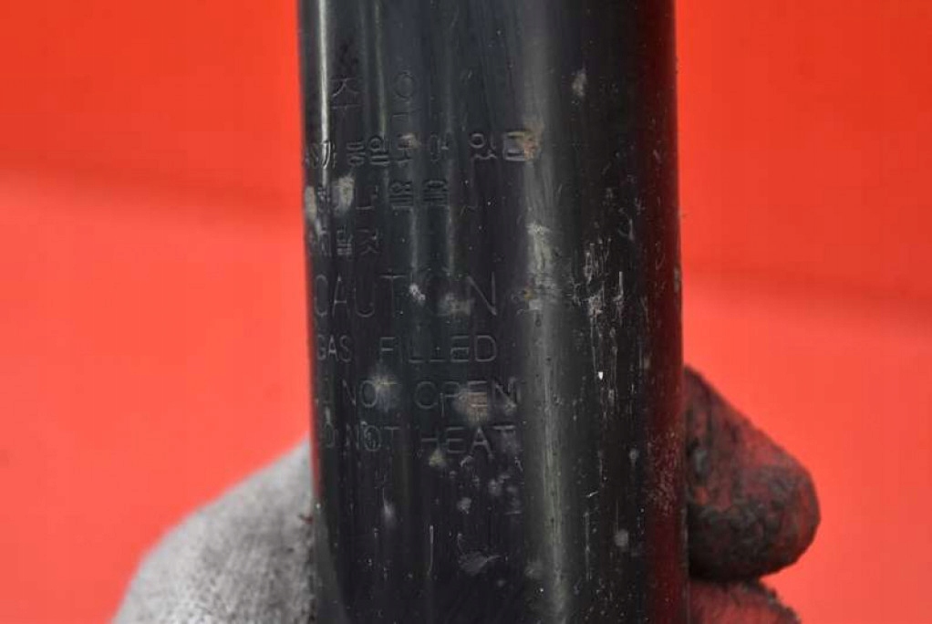 фото №8, Амортизатор лівий задня 55310-2b201 hyundai santa fe ii 2.2 crdi 158 km 06-10