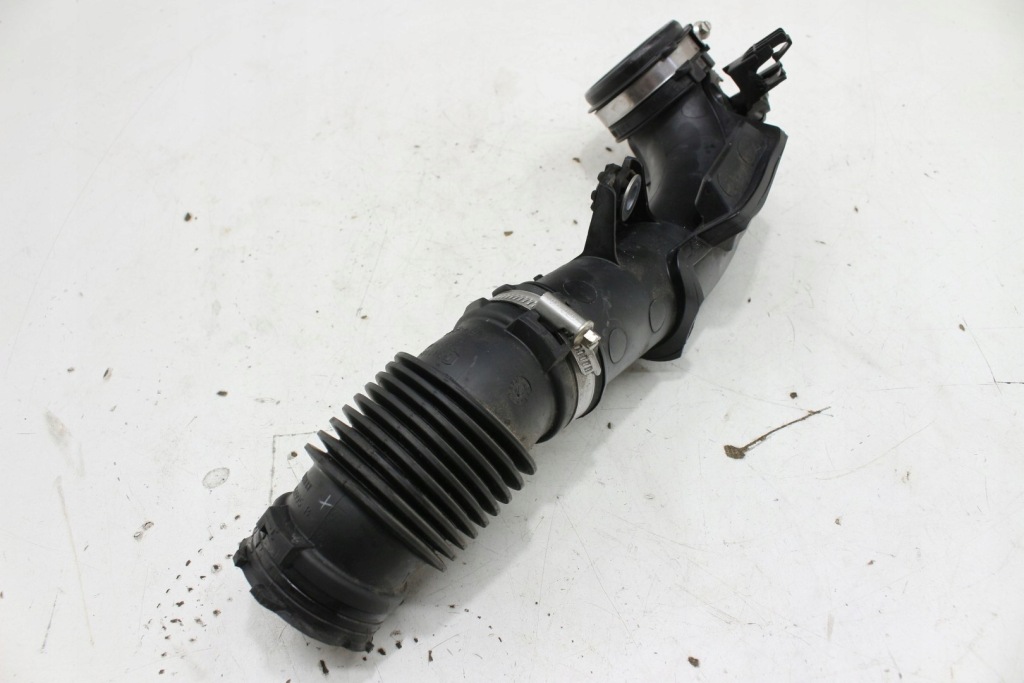 Труба воздуха 5fm3a renault nissan 1.0 tce 165750995r 111393ps Киев