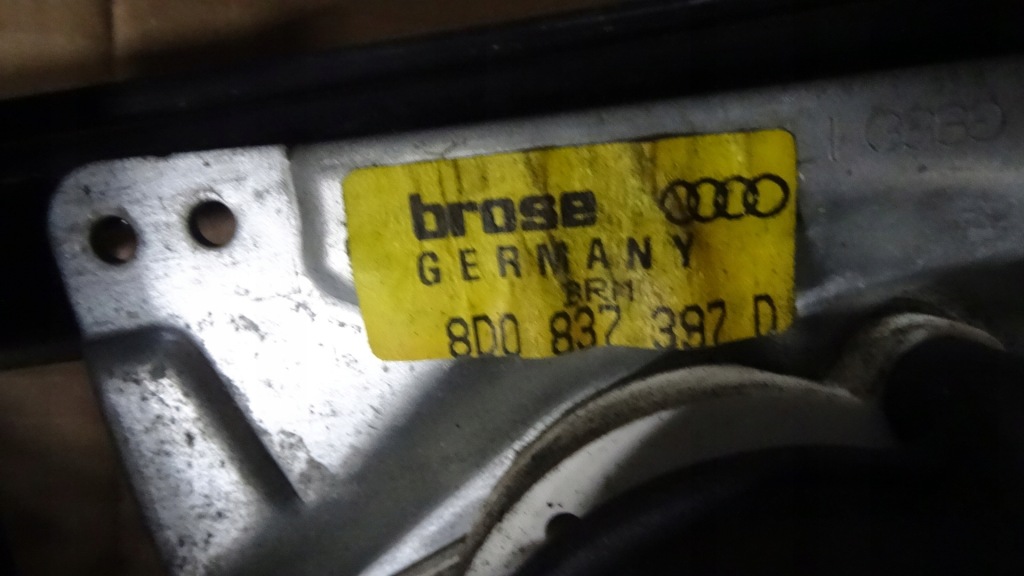 фото №6, Audi a4 b5 lift рамка двері підйомник лівий перед 8pin 8d0837397d
