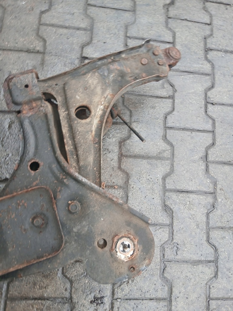 Chevrolet lacetti 1.8 подрамник подрамник перед Киев