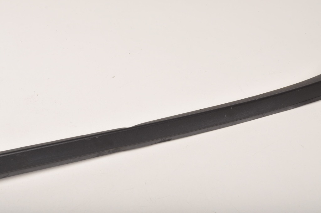 фото №6, Volvo s60 ii v60 молдинг стекло передней лобовое 31335865 правая