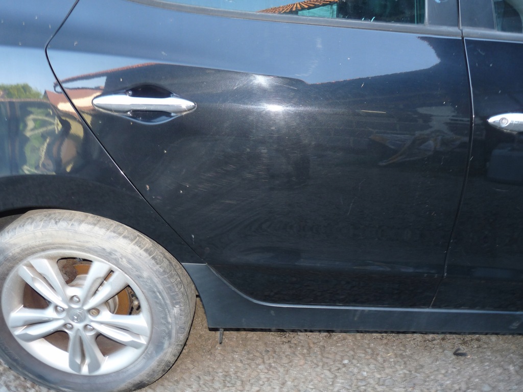 фото №6, Hyundai ix35 дверь правое задние правый задняя 1k 09-