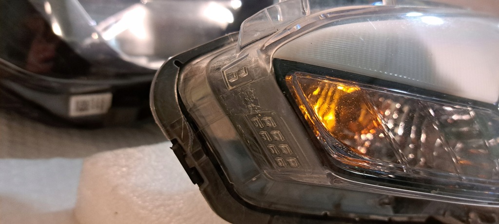 фото №16, Hyundai i20 ii 14- фара левый правый оригинальный