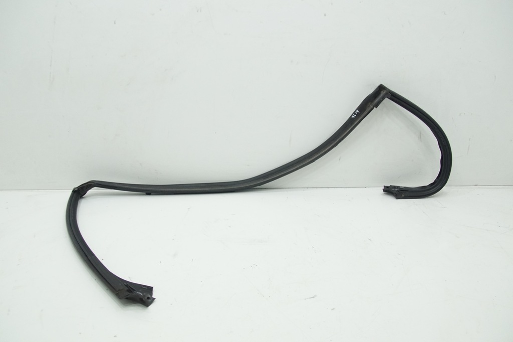 фото №1, Прокладка стекло лобовое mercedes sl r230 02-