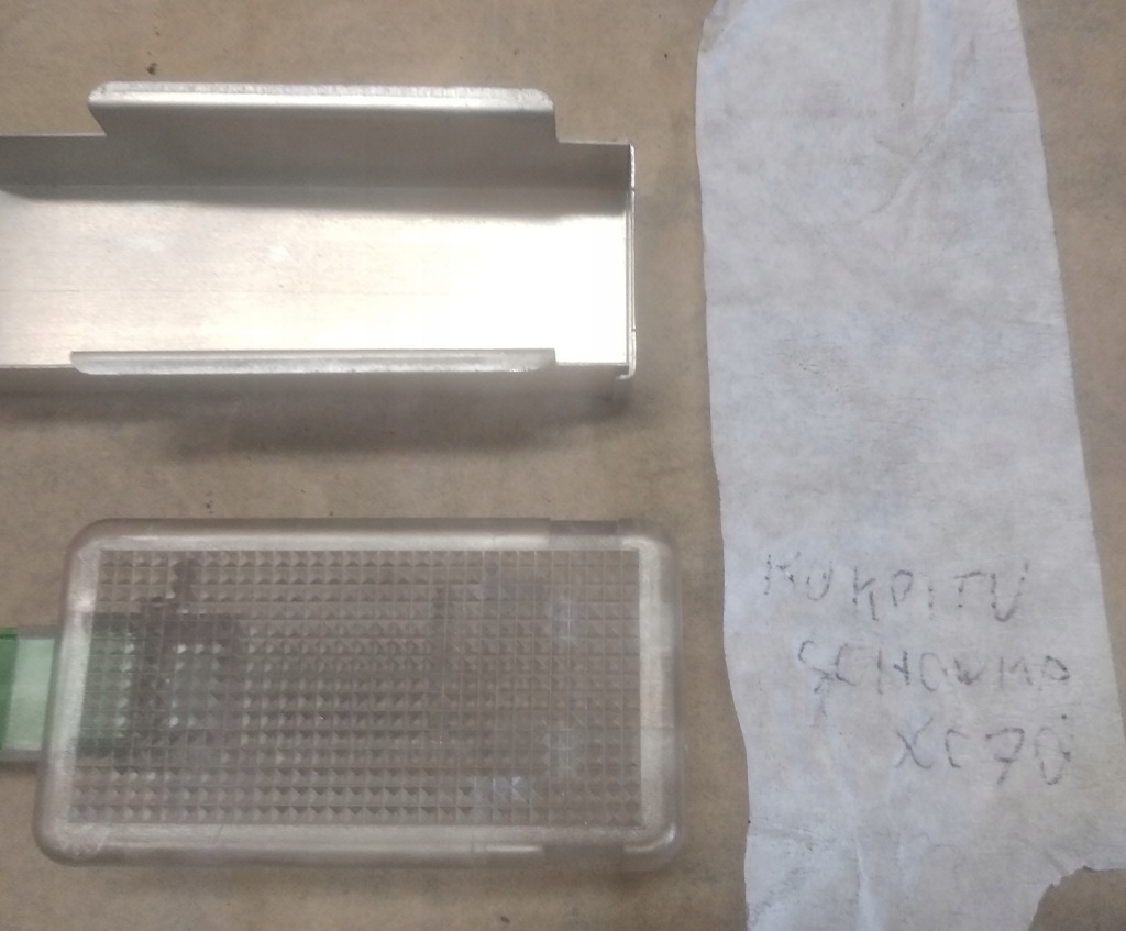 фото №1, Лампа бардачка приборная панель volvo xc70