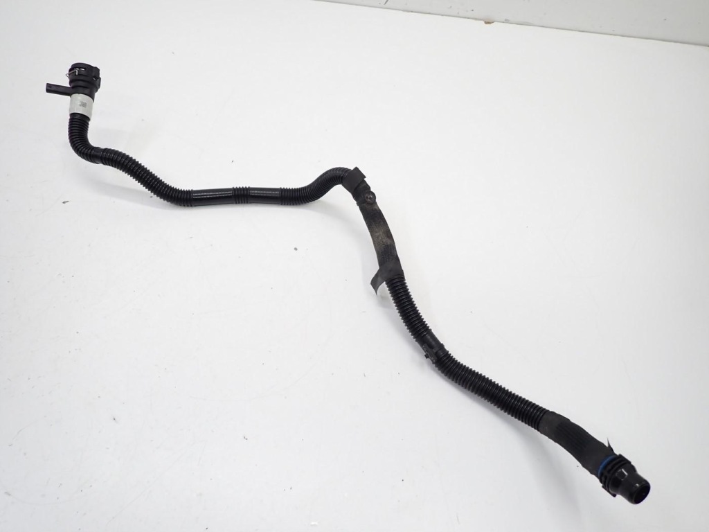 Купити Патрубок шланг трубка води 1504721-00-d tesla model 3 3d7 23r