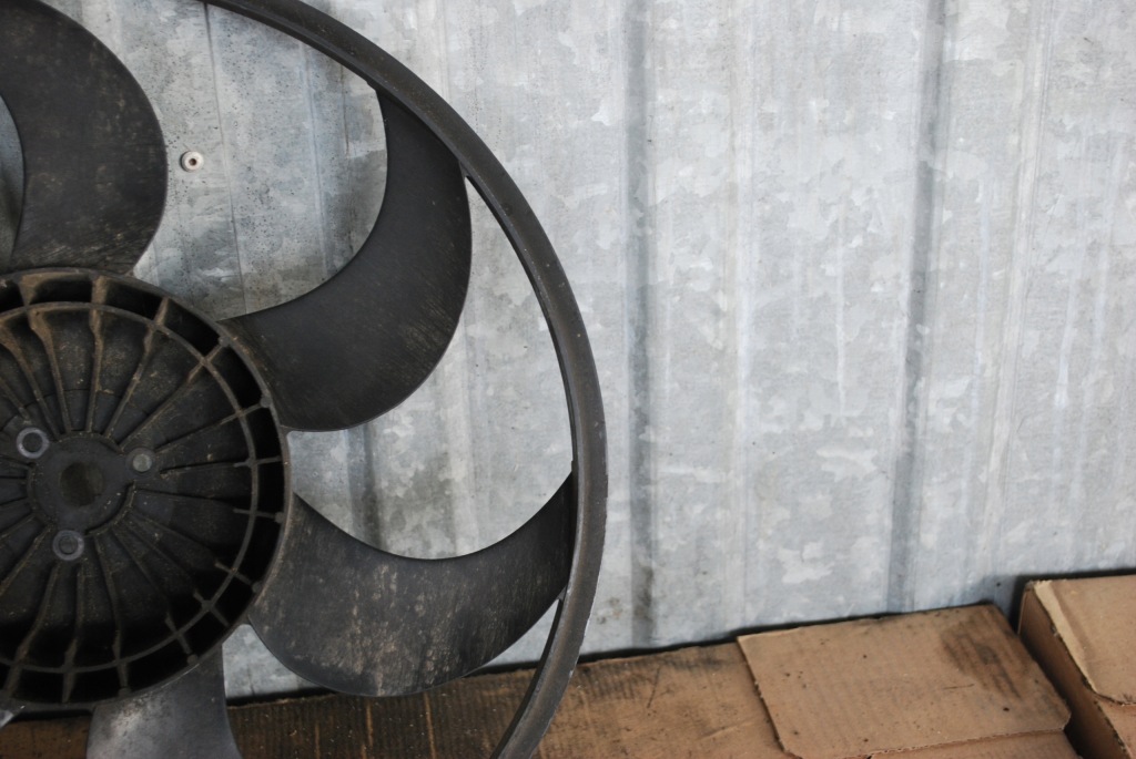 Вентилятор радіатор volvo 2.4d 3136613286 Ціна