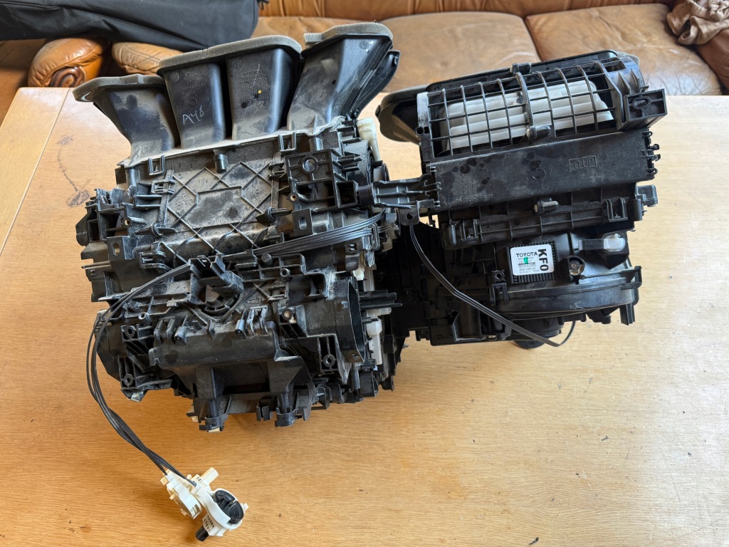 фото №7, Toyota hilux viii 15- отопитель воздуходувка корпус кондиционер a/c