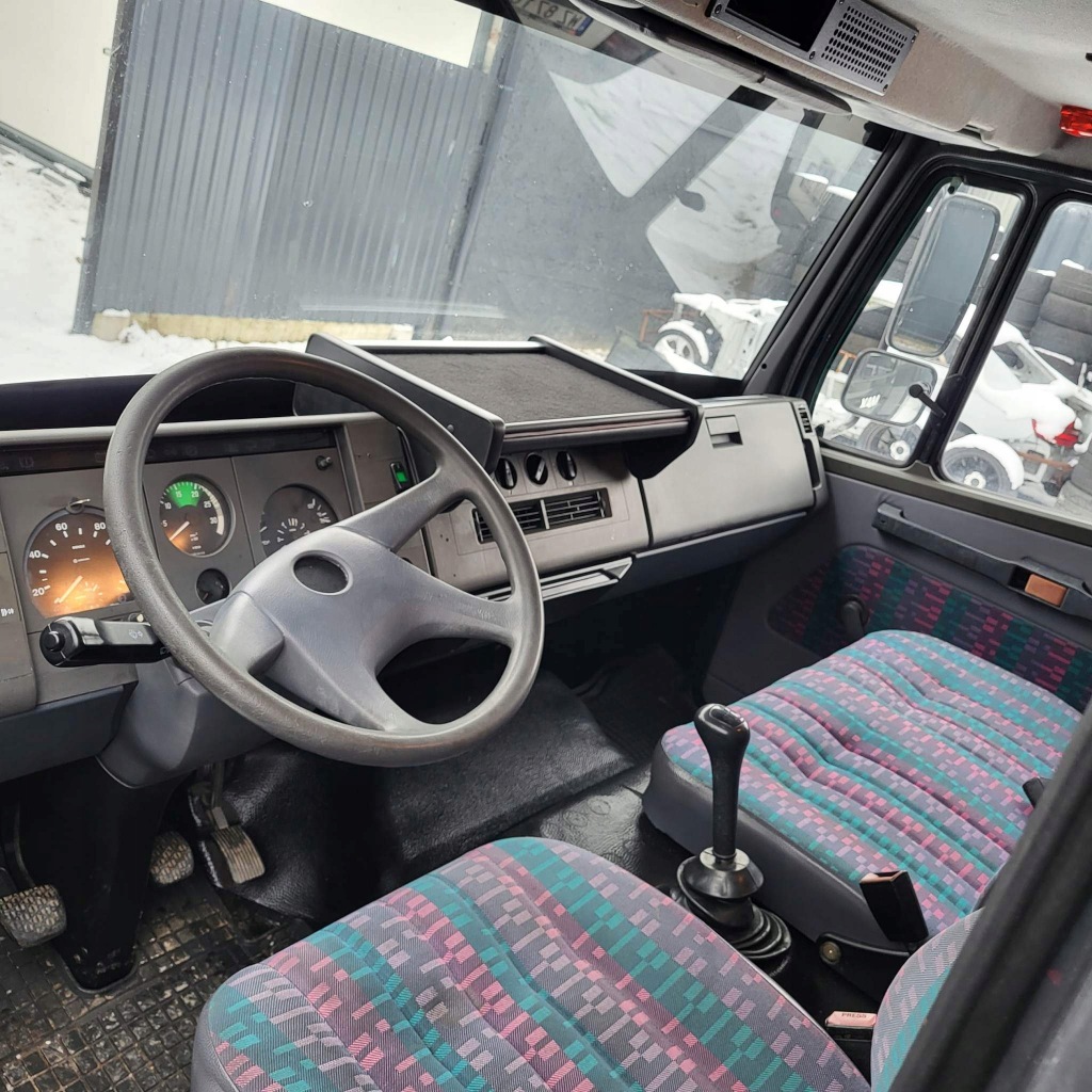 фото №1, Полиця stolik na панель приладів mercedes vario , mercedes 814