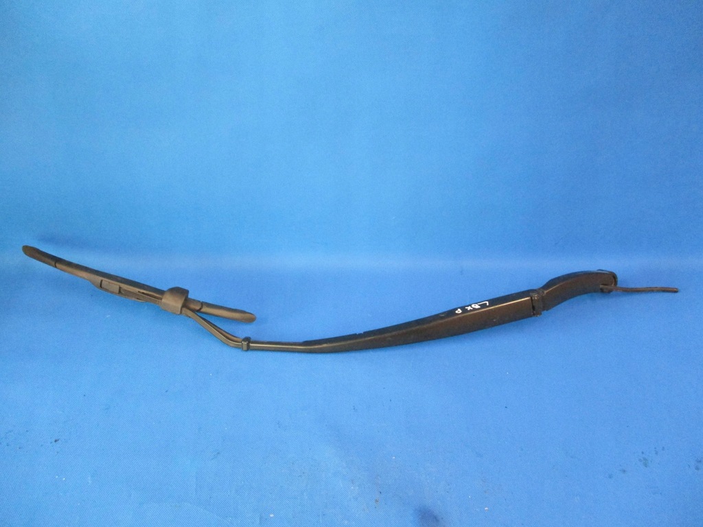 фото №1, Рычаг дворники правый перед lexus lbx 24- europa