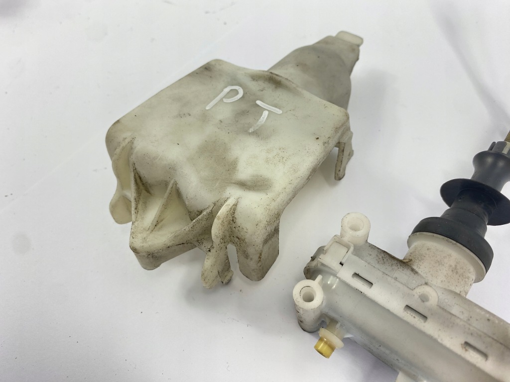 Замок дверь задний  комплект  задний правый пассажира mercedes w124 sedan kombi Цена