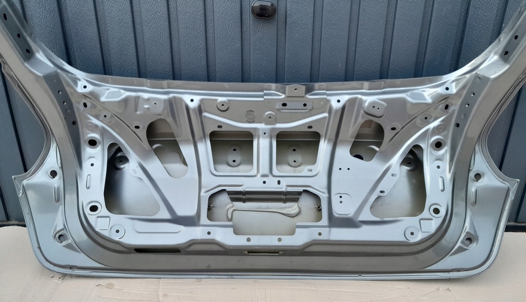 фото №9, Крышка багажника багажника задняя задняя nissan juke 2010-