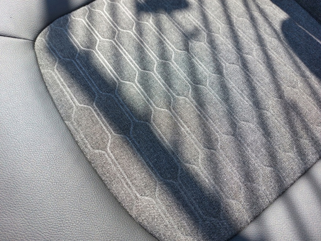 фото №4, Заднее сиденье задняя renault zoe полукожа