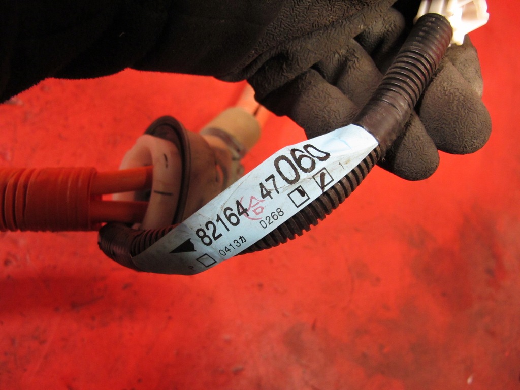 фото №9, Toyota prius ii w20 1.5 h 03- шланг аккумулятор