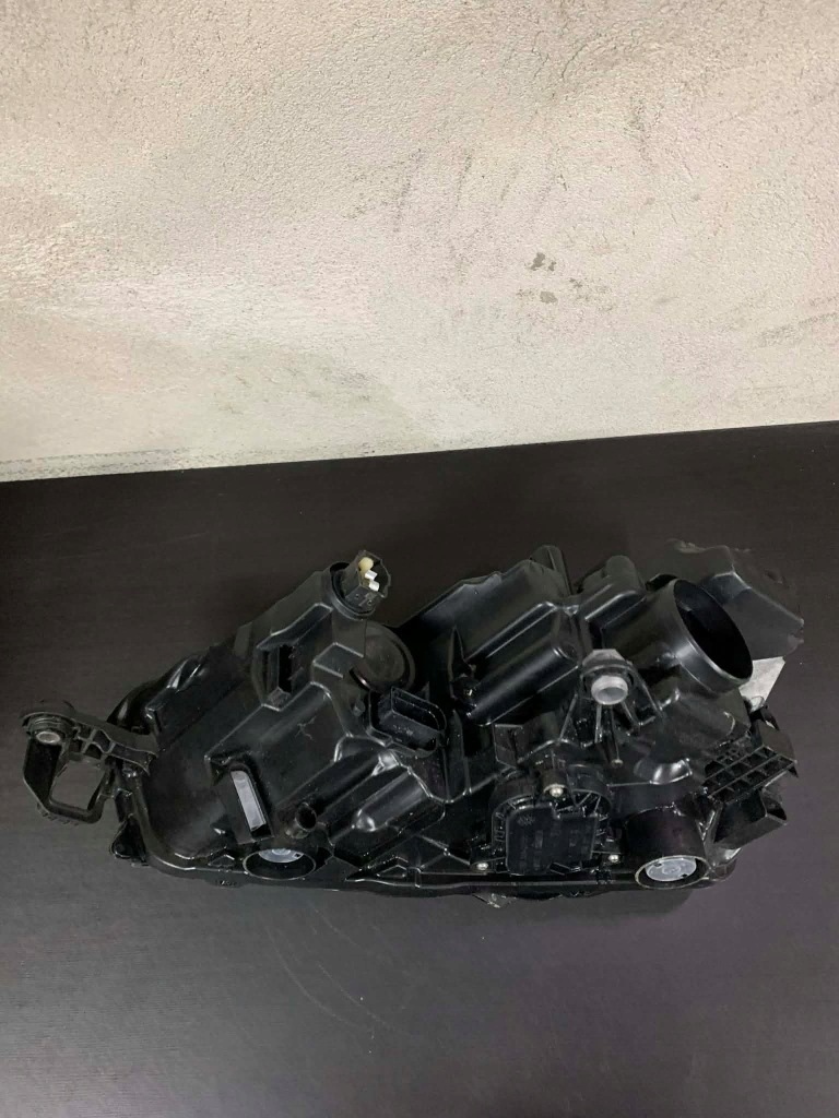 Купити Skoda scala лампа права led 19+ європа оригінал 657941016 280772 oem