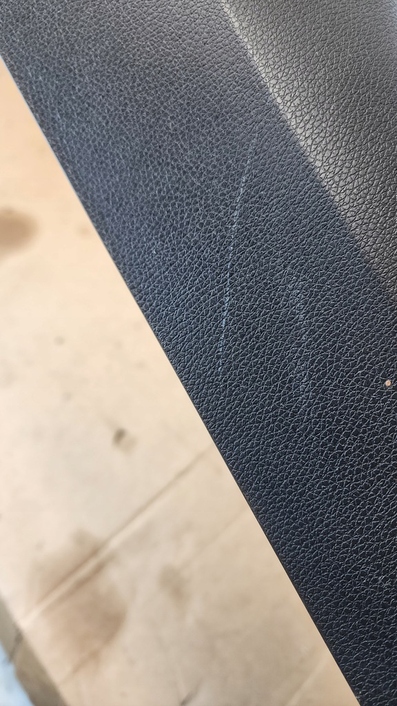 фото №8, Mercedes w907 w910 левая защита обшивка стойка a9076901000