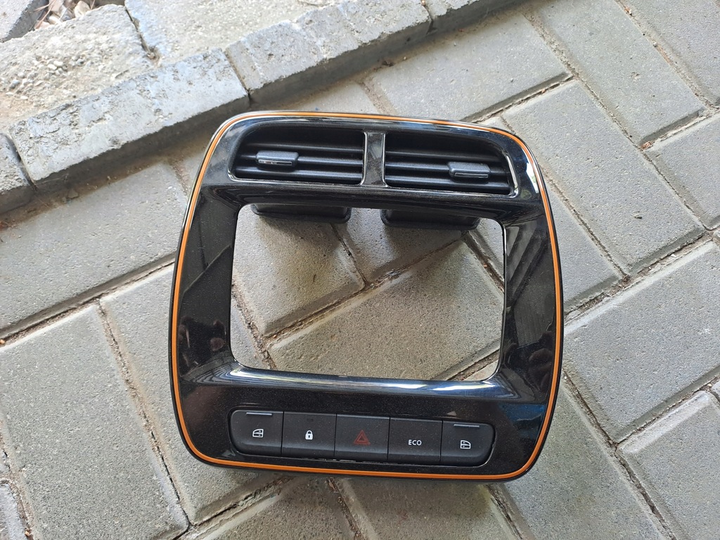 фото №1, Решітка обдув середня рамка панель dacia spring