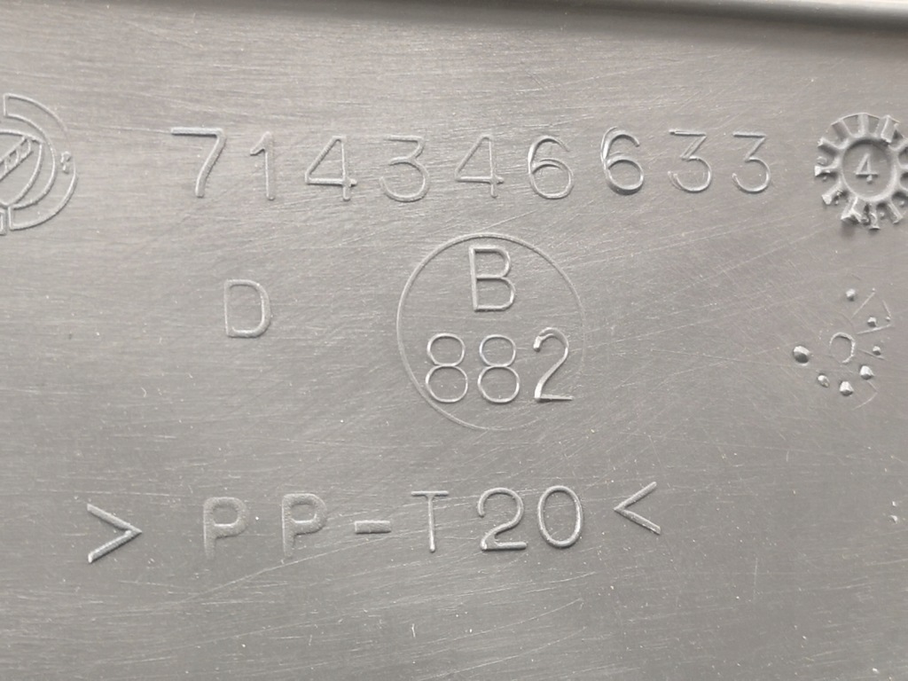 Обшивка уголок багажника fiat brava 1995-1998 nowe оригинальные 714346633 Недорого