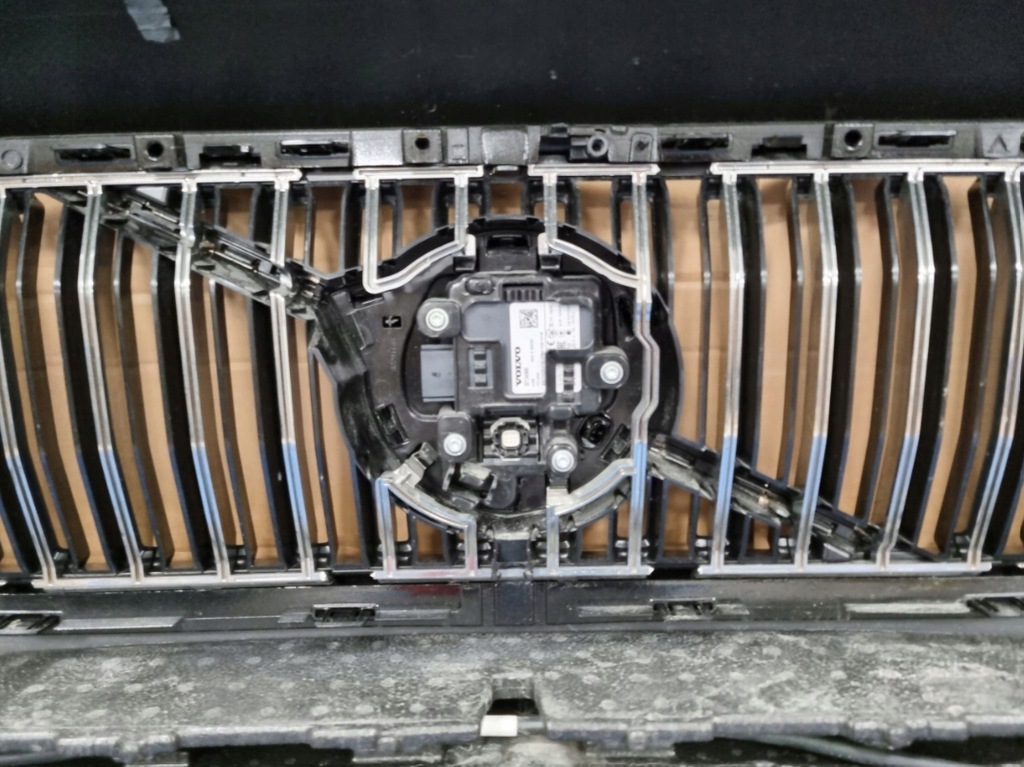 фото №8, Volvo s60 iii v60 ii lift 22-25 бампер передний камера 6xpdc