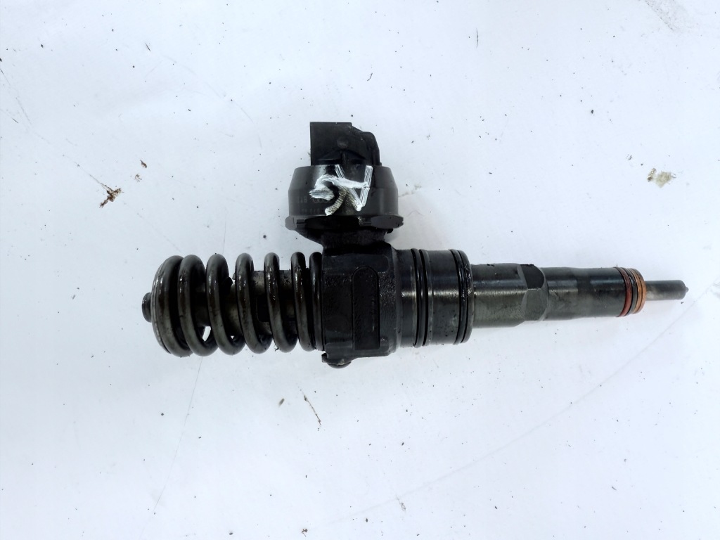 Купити Насоси-форсунки насос-форсунка 1.9 tdi 038130073ag