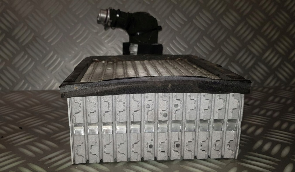 фото №7, Audi q7 4l vw touareg porsche cayenne испаритель радиатор кондиционера задняя