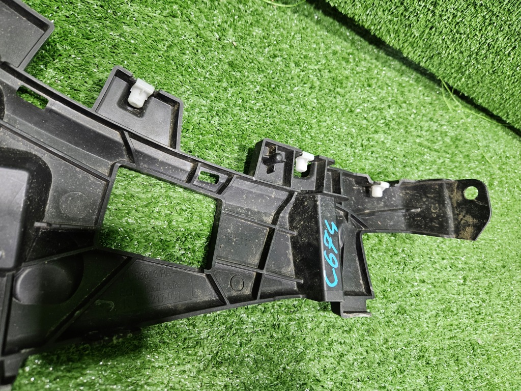 фото №7, Audi q8 sq8 s-line 4m8 направляющая бампера правый перед передний 4m8807096c