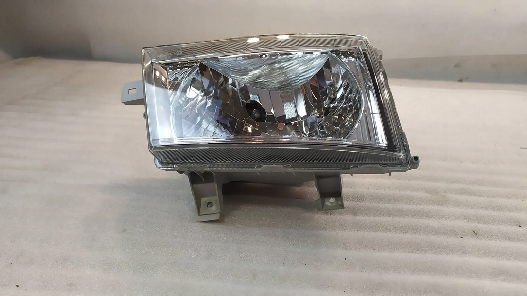 фото №13, Лампа перед правая mitsubishi canter