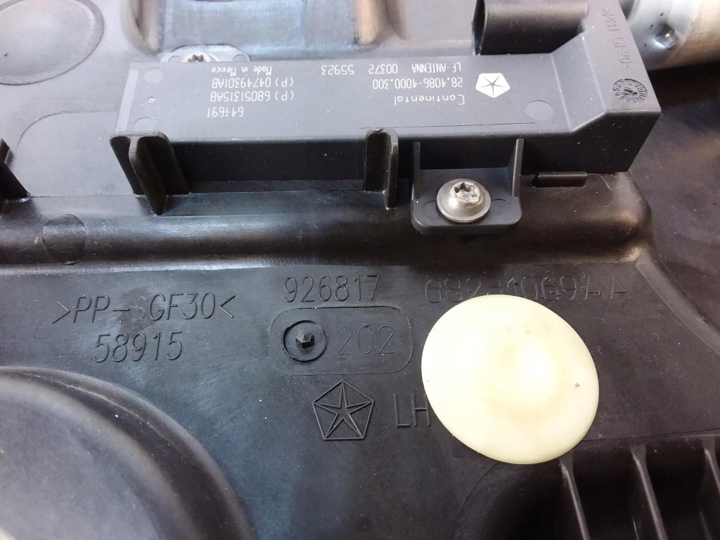 фото №4, Jeep grand cherokee wk2 подъемник стекло задняя левый