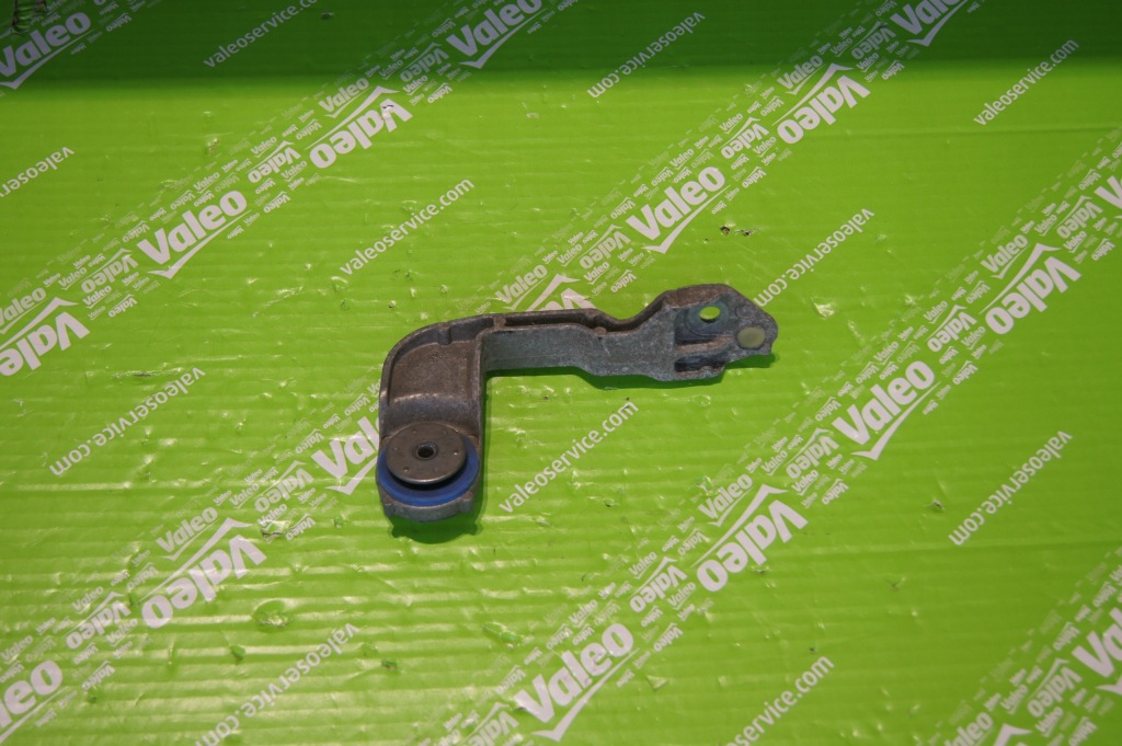 фото №1, Кронштейн vivaro jumpy expert zafira life крепление