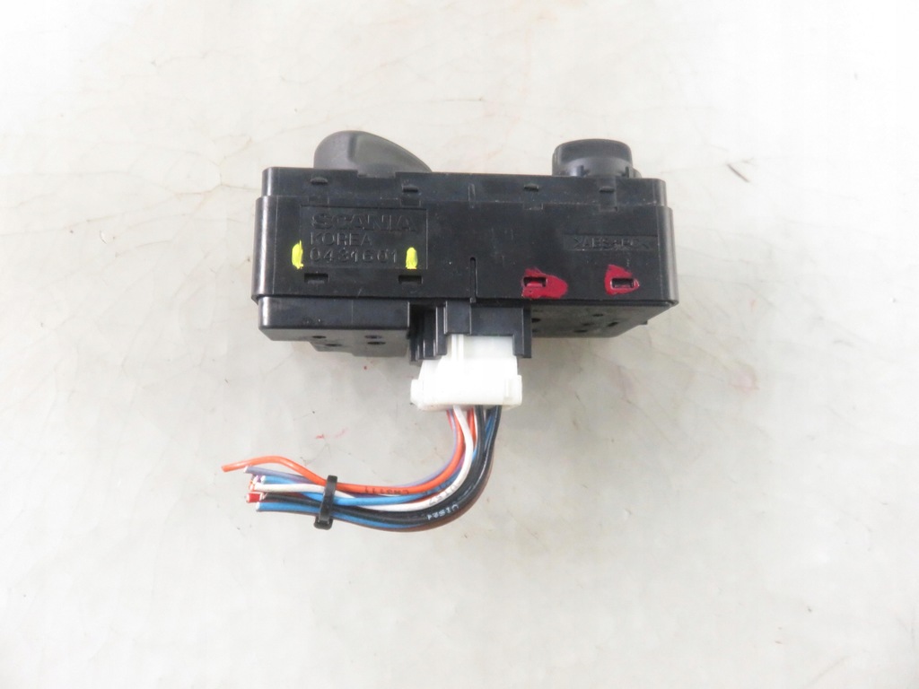 фото №6, Выключатель света scania r i 2004-2019 0431601
