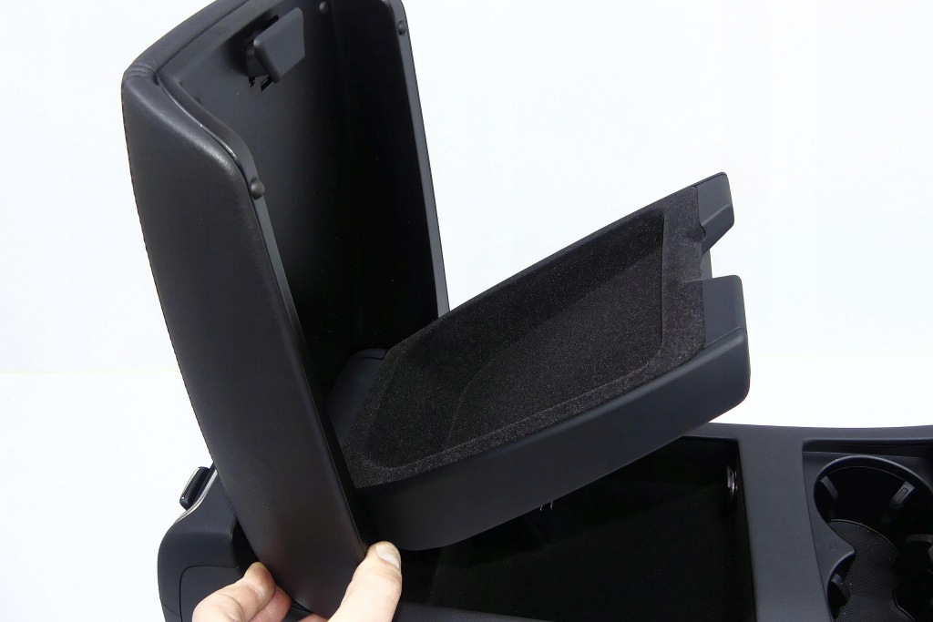 Audi a6 c7 4g рестайлинг  68km туннель средний + бардачок Недорого