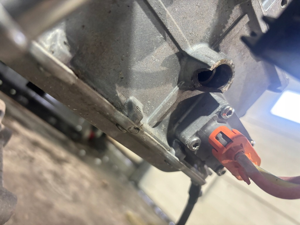 Купить Конвертер зарядное устройство 296055135r dacia spring 9800km