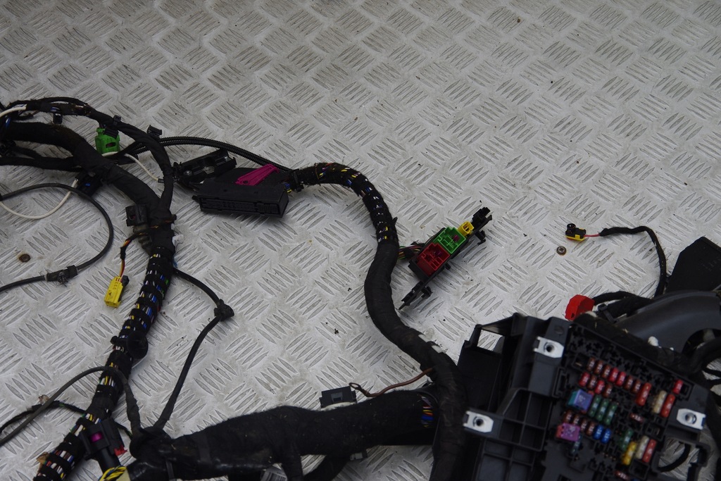 фото №8, Электропроводка жгут przewoów кабины audi rs3 8v 8v5