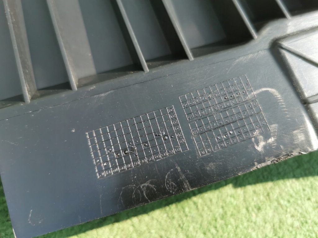 Mercedes eqb w243 захист накладка поперечина передній a2438855100 в Україні