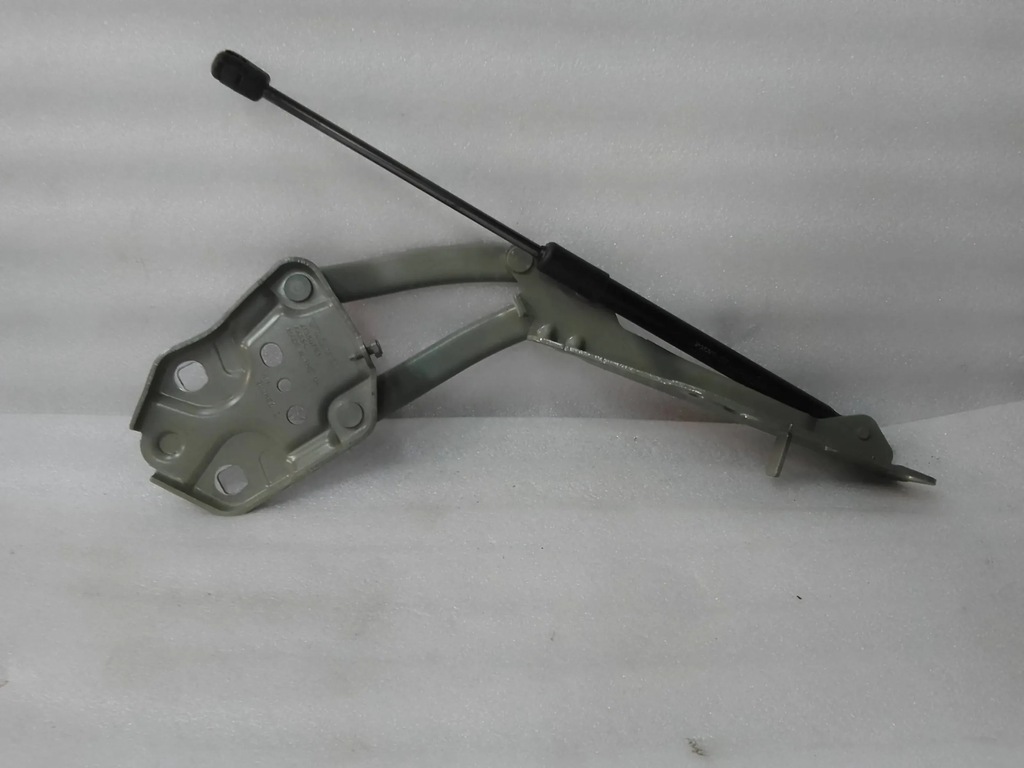 фото №1, Петля капот правый volvo xc40