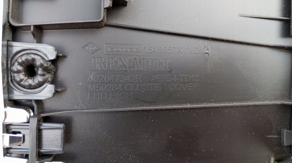 фото №3, Рамка защита спидометра приборы-- renault megane iv 682647342r