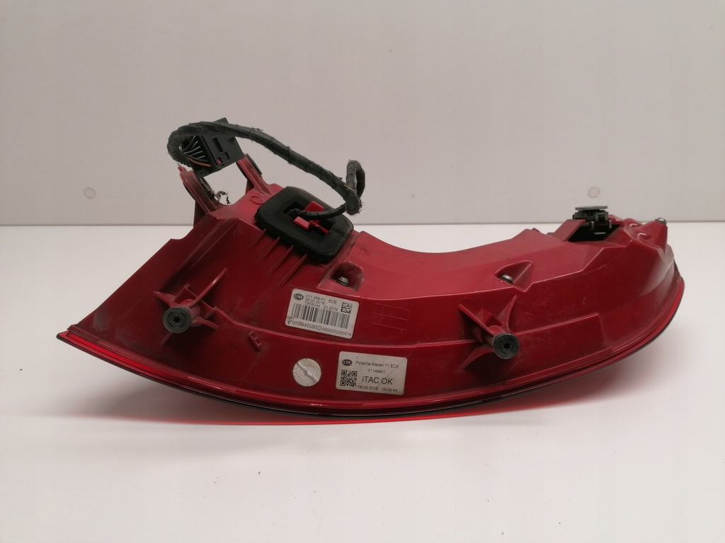 фото №7, Porsche macan 95b лампа задняя левая led оригинал europa 14-18