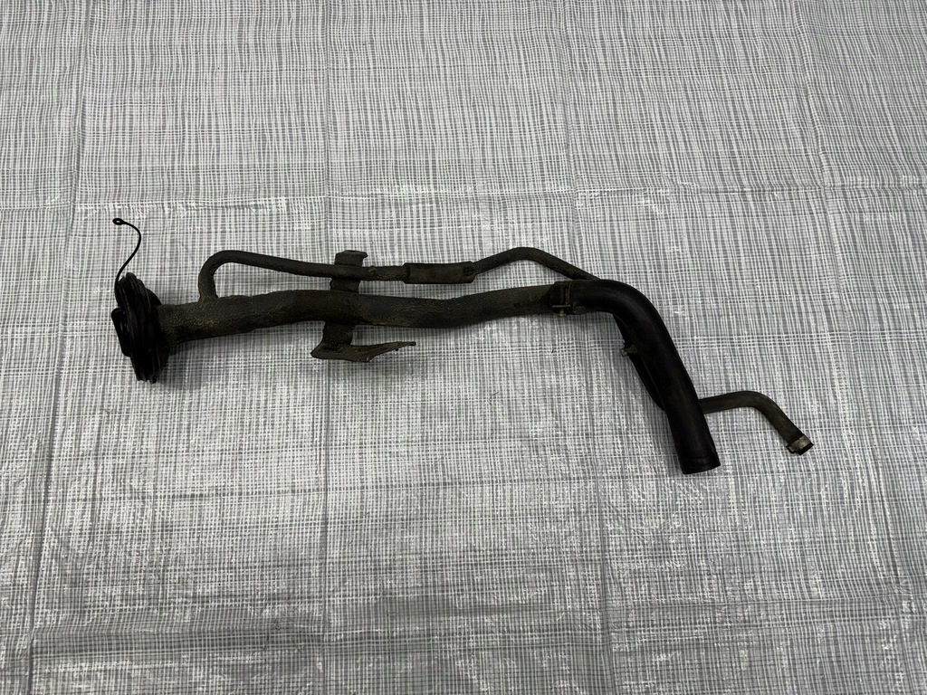 фото №1, Заливная горловина топлива nissan navara d23 заливная горловина