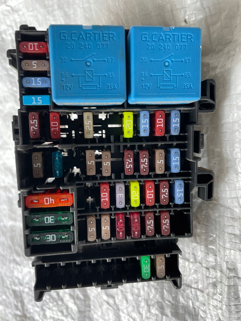 фото №1, Dacia dokker 1.5 dci коробка предохранителей