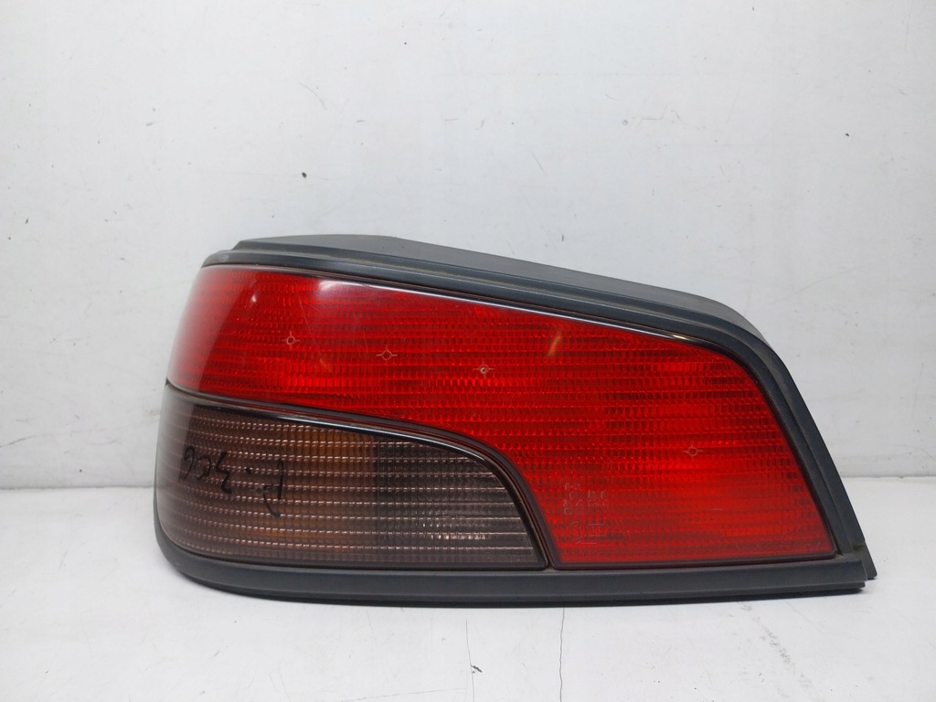 фото №1, Peugeot 306 левая лампа задняя tyna + вкладыш europa