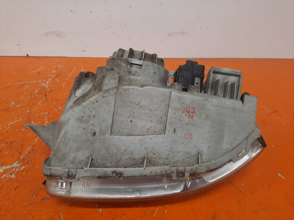 фото №7, Hyundai santa fe 00-04 фара правый лампа перед