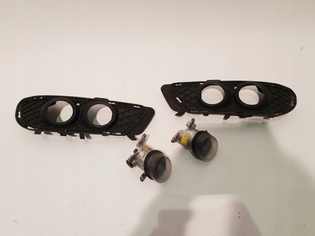 фото №1, Решётки противотуманные фары mercedes w212 kpl