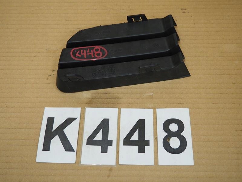 Решітка бампера заглушка права передня renault megane 2 Ціна