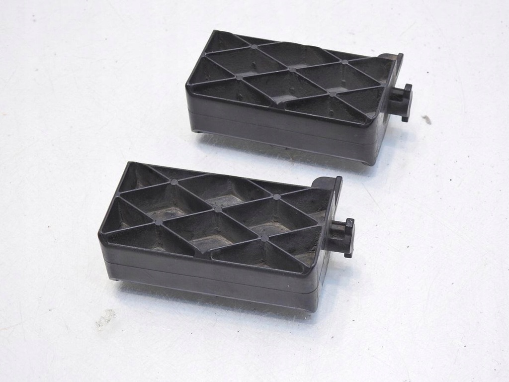 фото №5, Кронштейн кронштейн радиатора volvo v70 iii