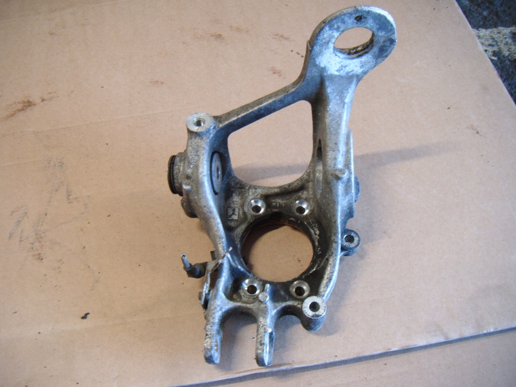 фото №7, Audi a5 s5 поворотный кулак правый задняя 8k0505436aa