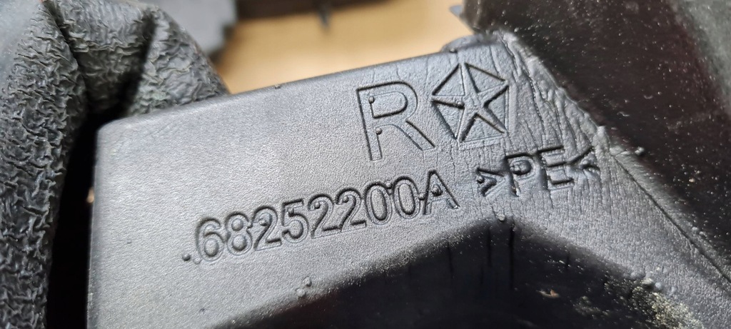 фото №5, Chrysler pacifica 2022 пена шумоизоляция левая левый перед 68252200a